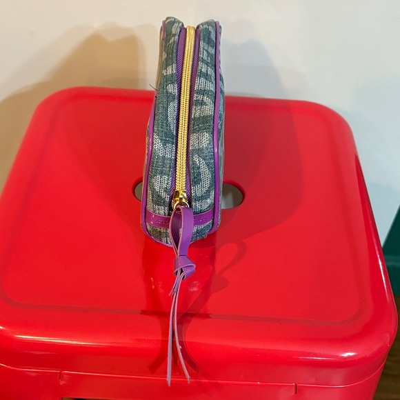 Victoria's Secret Blue and Purple Cosmetic Bag - Picture 2 of 7